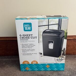 Pen + Gear 6 Sheet Cross Cut Shredder